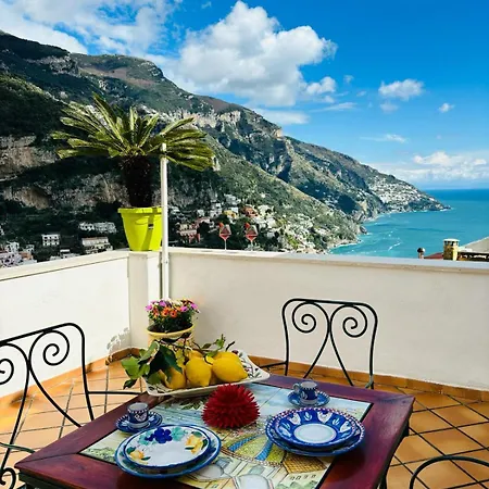 Paradise Apartment *
