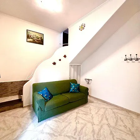 Apartment Paradise *